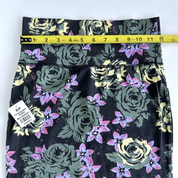 Black Floral Pencil Skirt - Picture 7 of 9
